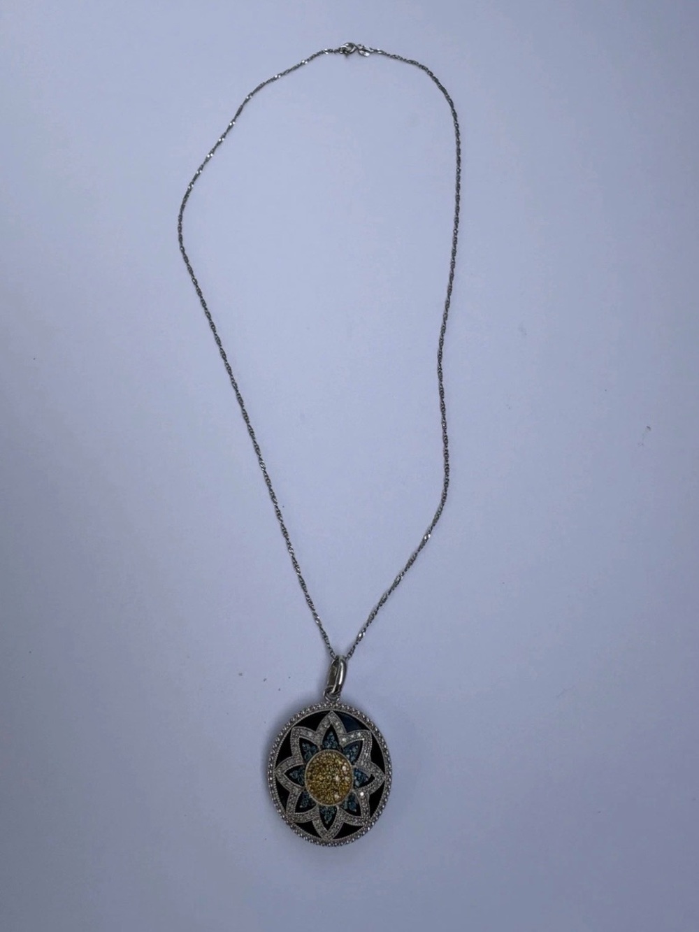 925 Italy Sterling Silver Floral Pendant Necklace Round Medallion